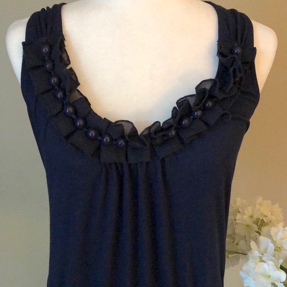 🌷 3/$20! ~ Bobeau ruffled sleeveless top - Picture 2 of 5